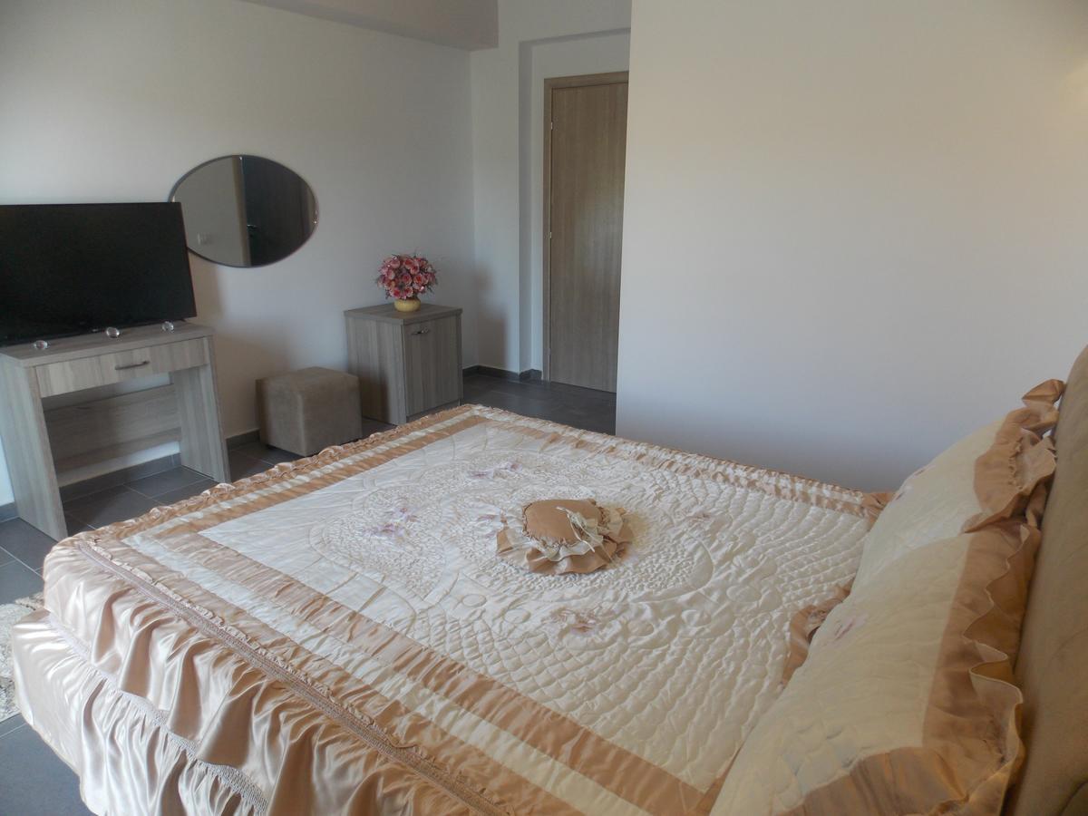 Hotel Irini Sarandë Eksteriør bilde